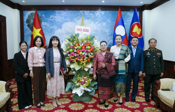 Bộ Tư Pháp Chúc Mừng 50 năm Quốc Khánh CHDCND Lào